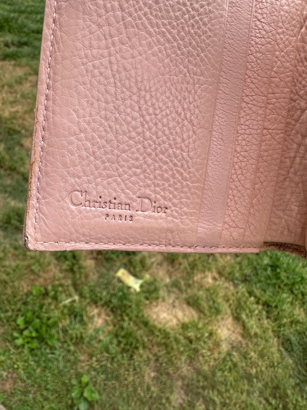 Christian Dior Cannage Pink Leather Compact Wallet Bifold Italy Authenticated - Picture 9 of 17